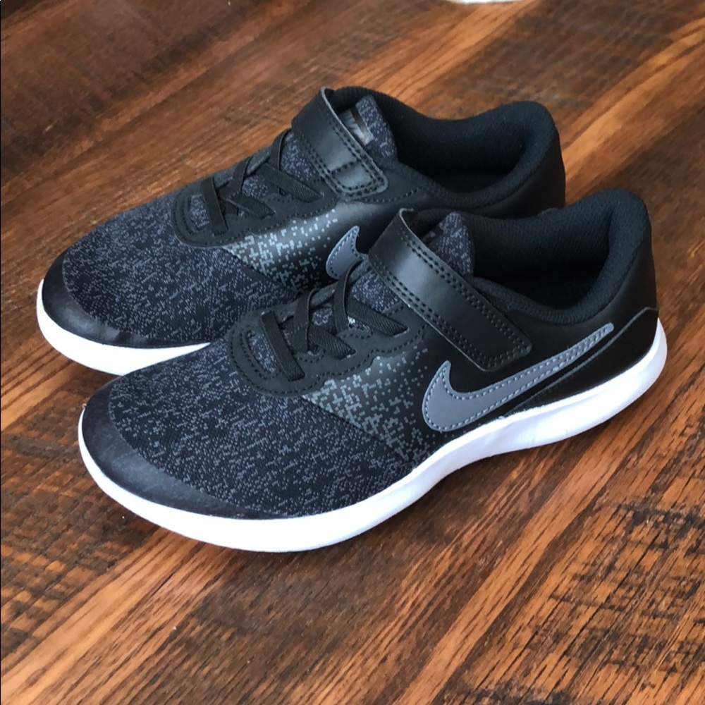 BRAND NEW Nike Boys shoes